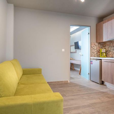 Stavros Compass Hotel Сарти Екстериор снимка