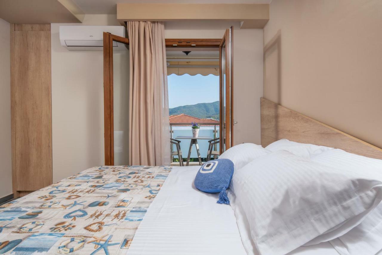 Stavros Compass Hotel Сарти Екстериор снимка